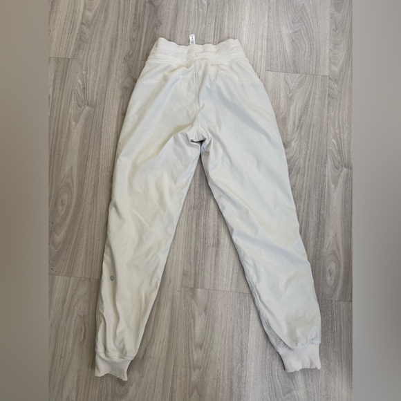 Lululemon Stretch High-Rise Jogger Pant 28” – Bone Color – Size 0 - Picture 7 of 9